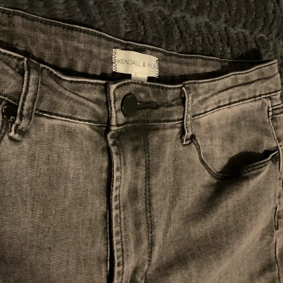 KENDALL & KYLIE kouture High Rise Ripped Crop Flare Leg Melrose 11/12 Junior - Picture 2 of 4